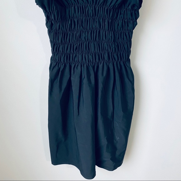 Cyn & Luca Sleeveless Deep V-Neck Dress - Picture 3 of 10